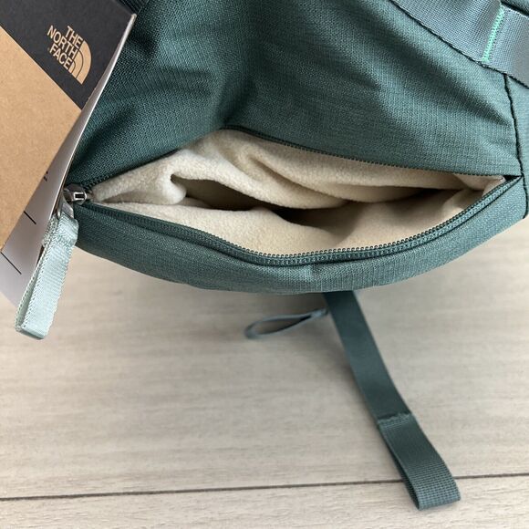 The North Face Women’s Isabella 3.0 Backpack Dark Sage Large - Picture 10 of 16